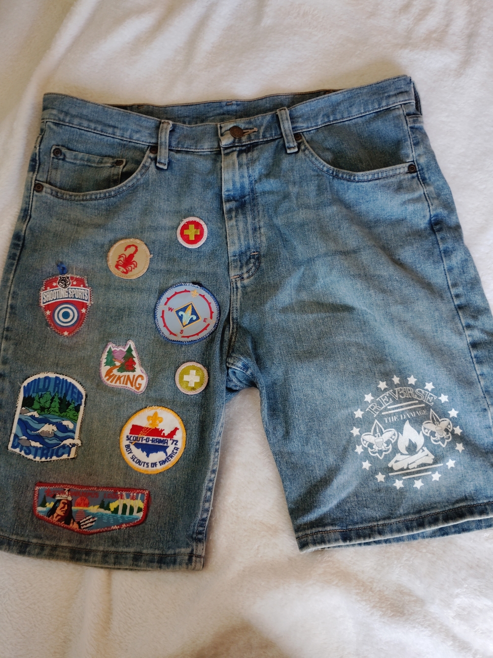 Reverse Wrangler Light Blue Denim Patch Shorts with Multicolor Adventure